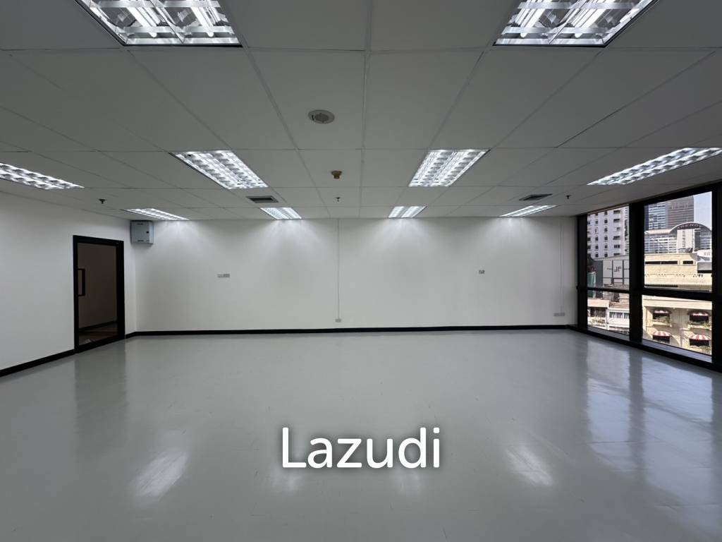 77 sqm bright open plan office in Sino-Thai Tower Khlong Toei Nuea