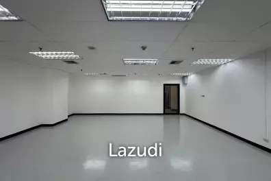 77 sqm bright open plan office in Sino-Thai Tower Khlong Toei Nuea
