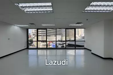 77 sqm bright open plan office in Sino-Thai Tower Khlong Toei Nuea