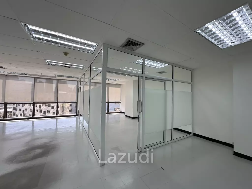 77 sqm office for rent Sino-Thai Tower Khlong Toei Nuea Bangkok