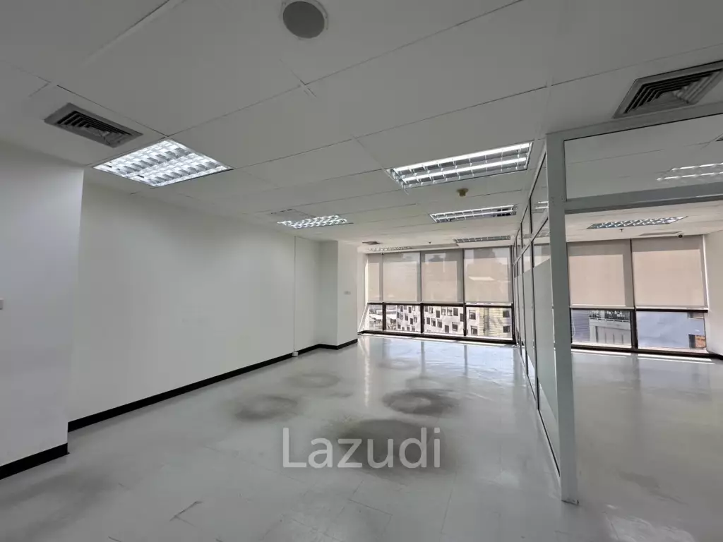77 sqm office for rent Sino-Thai Tower Khlong Toei Nuea Bangkok