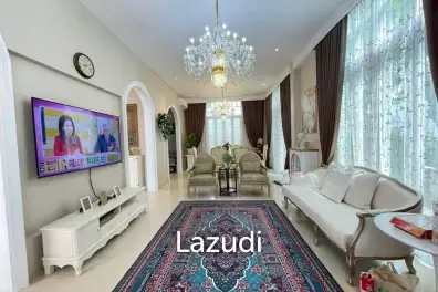 Elegant Living 3-Bedroom Pool Villa at Tadarawadi
