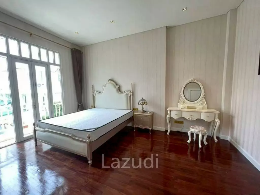 Elegant Living 3-Bedroom Pool Villa at Tadarawadi