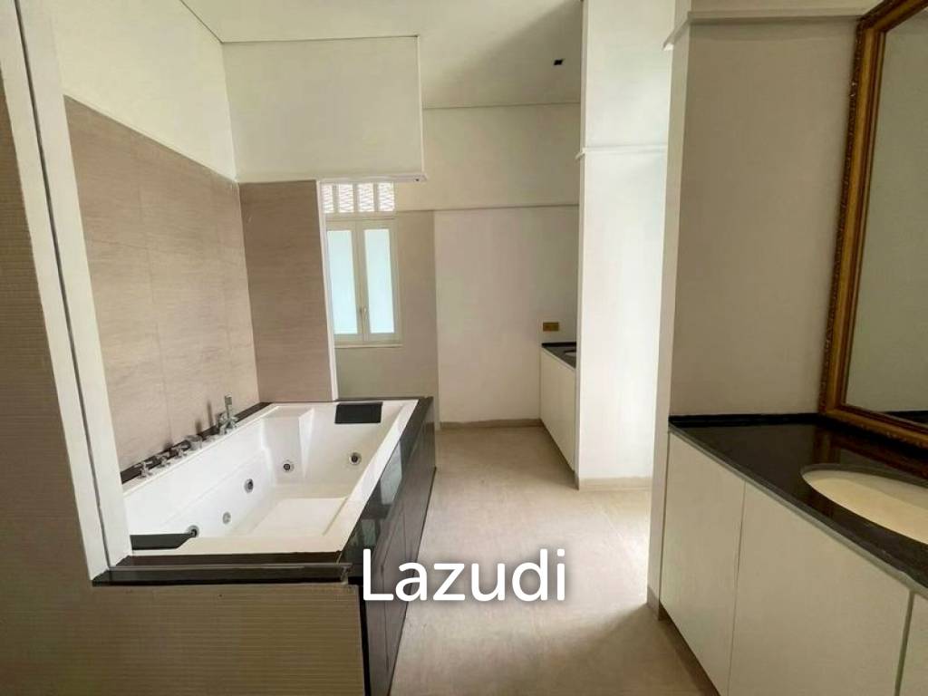 Elegant Living 3-Bedroom Pool Villa at Tadarawadi