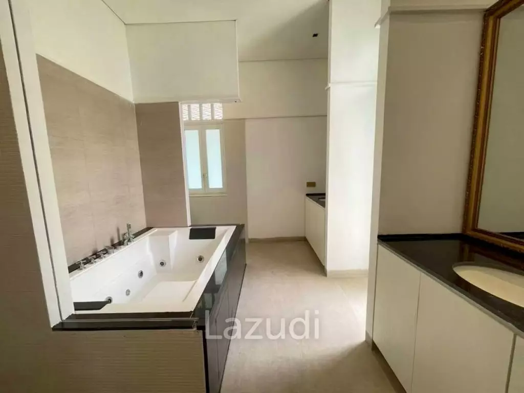 Elegant Living 3-Bedroom Pool Villa at Tadarawadi