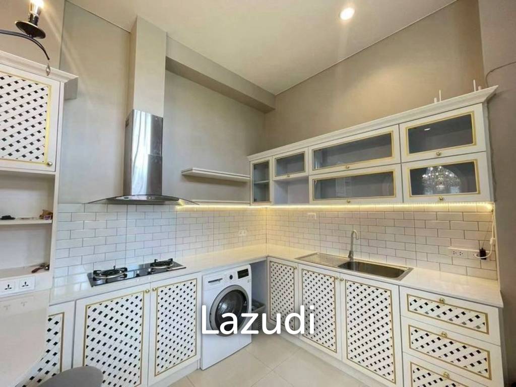 Elegant Living 3-Bedroom Pool Villa at Tadarawadi
