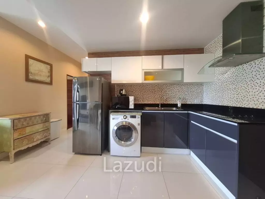 2 Bedroom 2 Bathroom 75 SQ.M. The Axis Condo