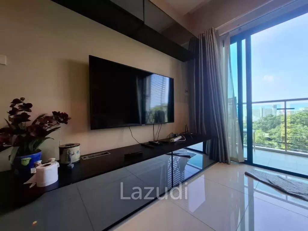 2 Bedroom 2 Bathroom 75 SQ.M. The Axis Condo