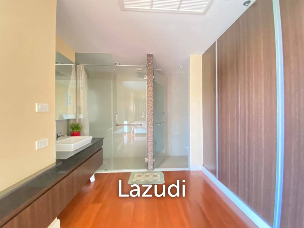 2 Bedroom 2 Bathroom 75 SQ.M. The Axis Condo