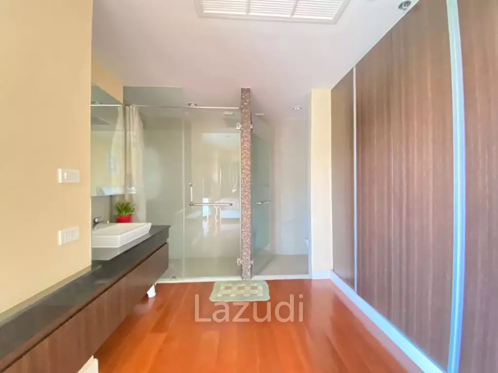 2 Bedroom 2 Bathroom 75 SQ.M. The Axis Condo