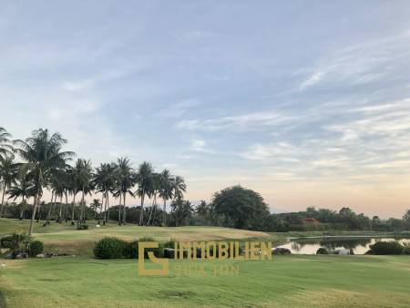 Земельный участок площадью 2000 кв. м / место для поля для гольфа / участок под застройку