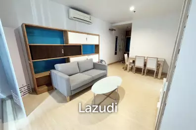 55 sqm 2 Bedroom Condo on 11th Floor in Huai Khwang Bangkok