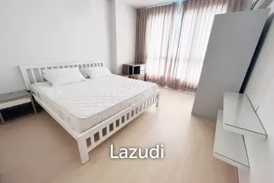 55 sqm 2 Bedroom Condo on 11th Floor in Huai Khwang Bangkok