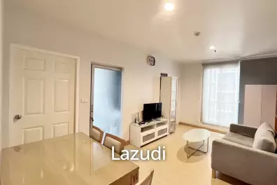 55 sqm 2 Bedroom Condo on 11th Floor in Huai Khwang Bangkok