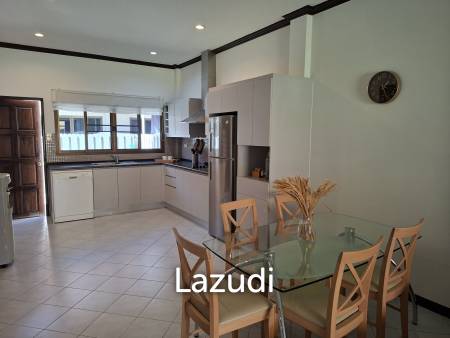 Pool and Mountain view 2 bed Townhouse