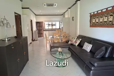 Pool and Mountain view 2 bed Townhouse