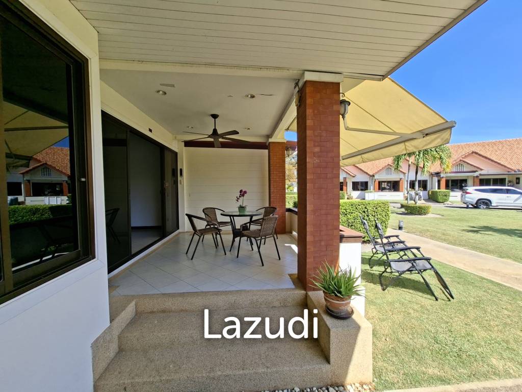 Pool and Mountain view 2 bed Townhouse