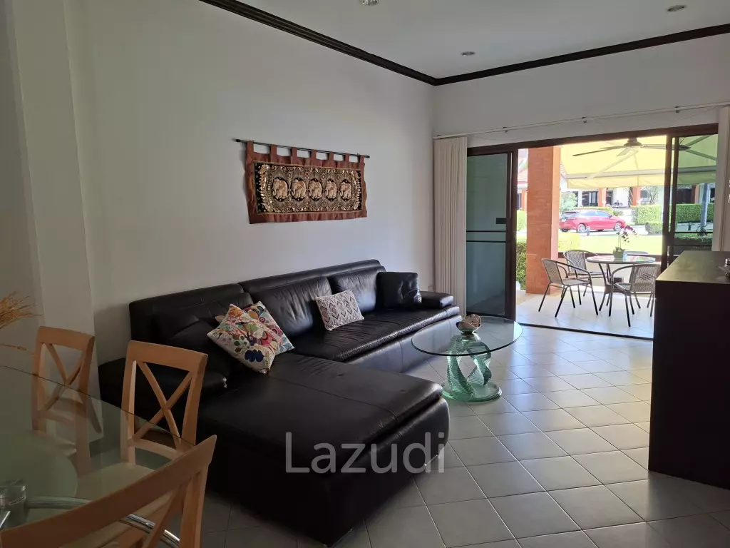 Pool and Mountain view 2 bed Townhouse