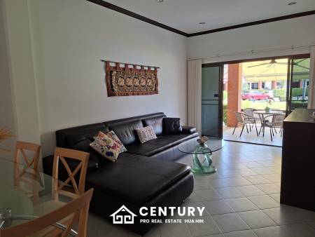 Pool and Mountain view 2 bed Townhouse