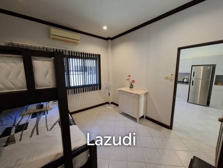 Pool and Mountain view 2 bed Townhouse