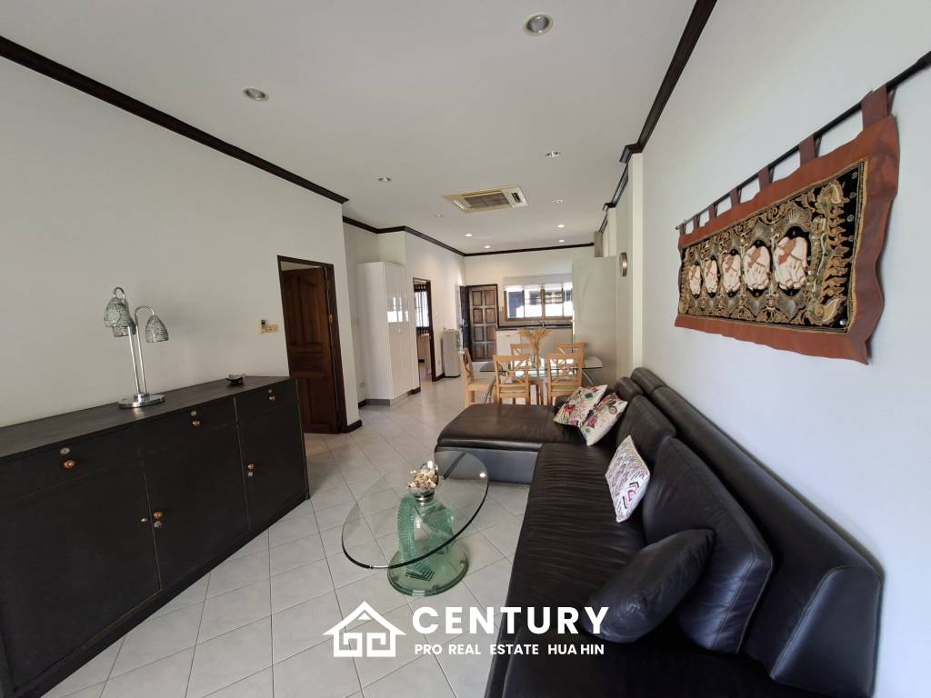 Pool and Mountain view 2 bed Townhouse