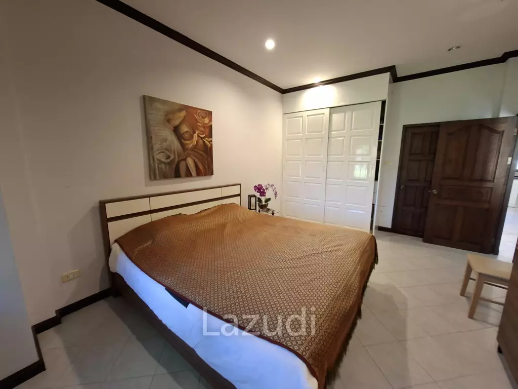 Pool and Mountain view 2 bed Townhouse