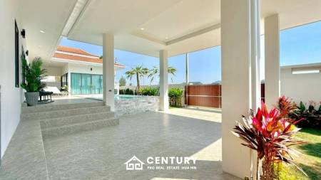 311 sqm pool villa in Lalisa View Resort Pran Buri