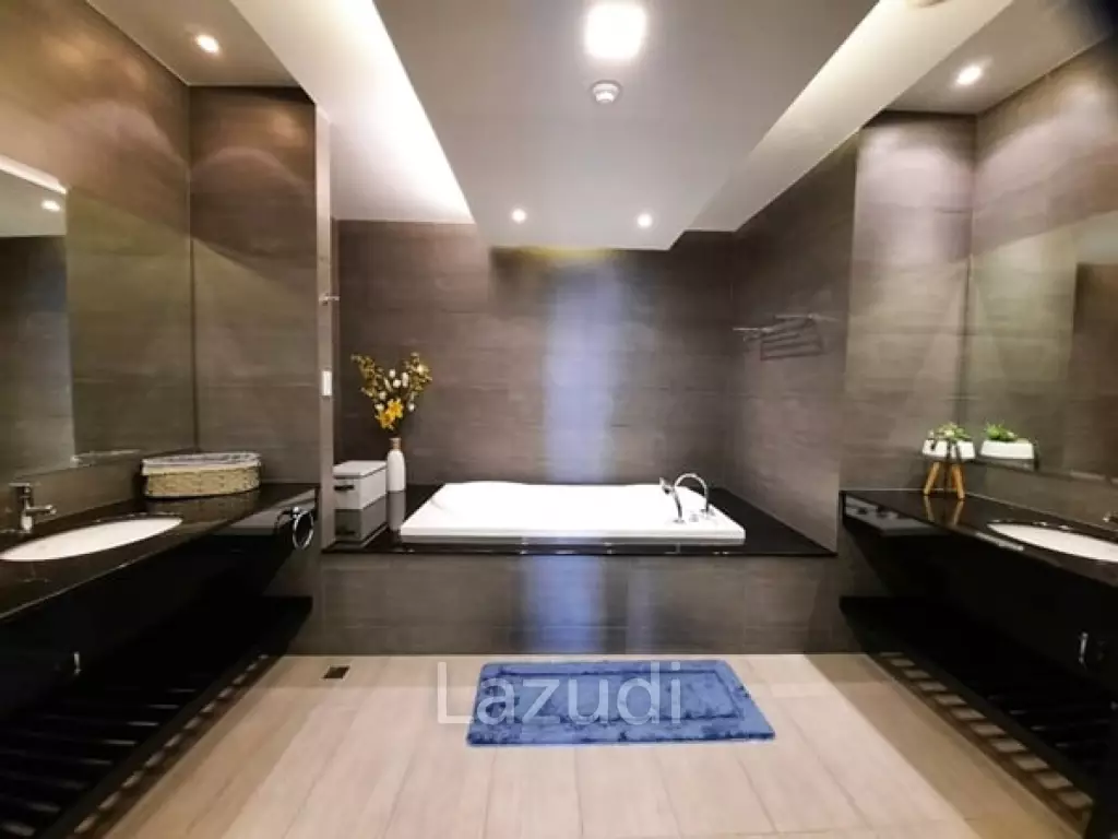 3 Bedroom 2 Bathroom 268 SQ.M. La Royal Beach