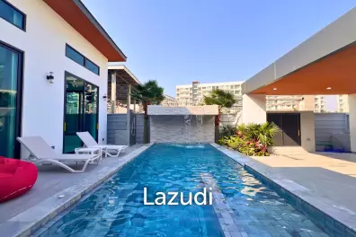 4 Bedroom 5 Bathroom Prestigious Pool Villa Living in Jomtien