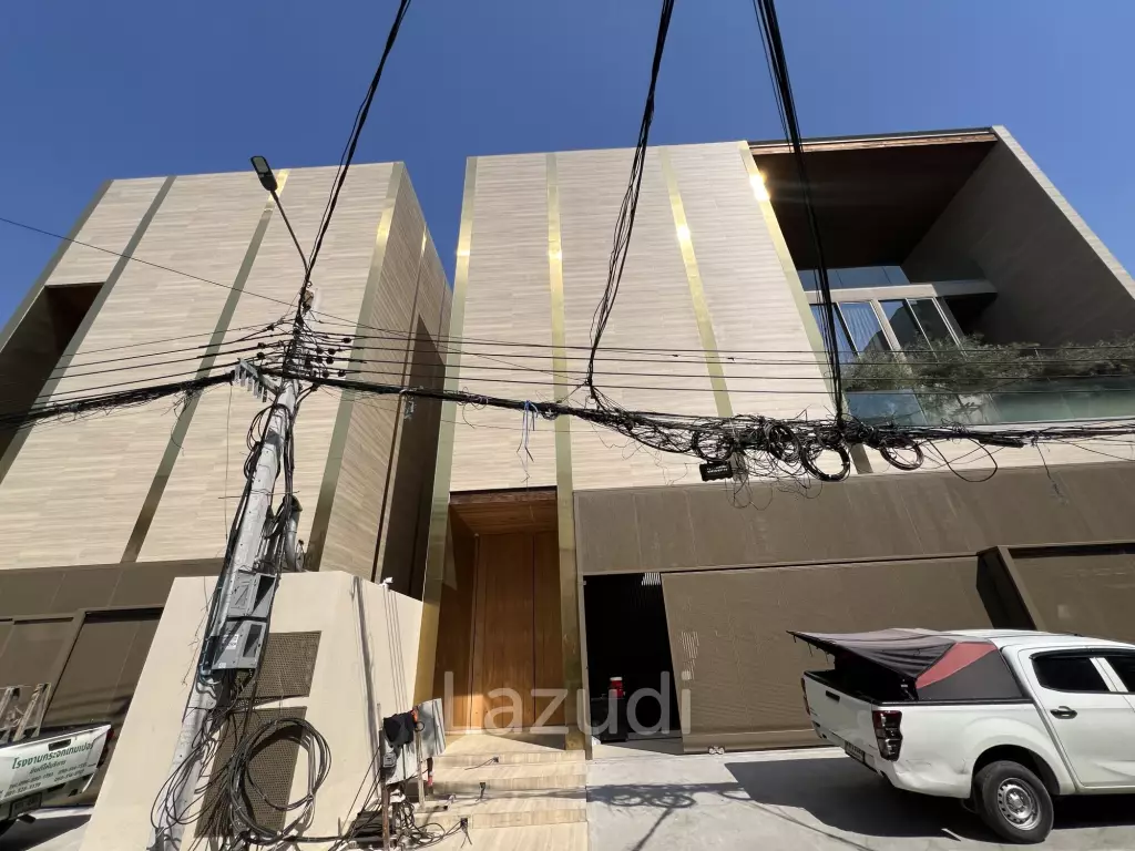 Riad Residence Sathorn-Rama IV 5 Bed 6 Bath Detached House