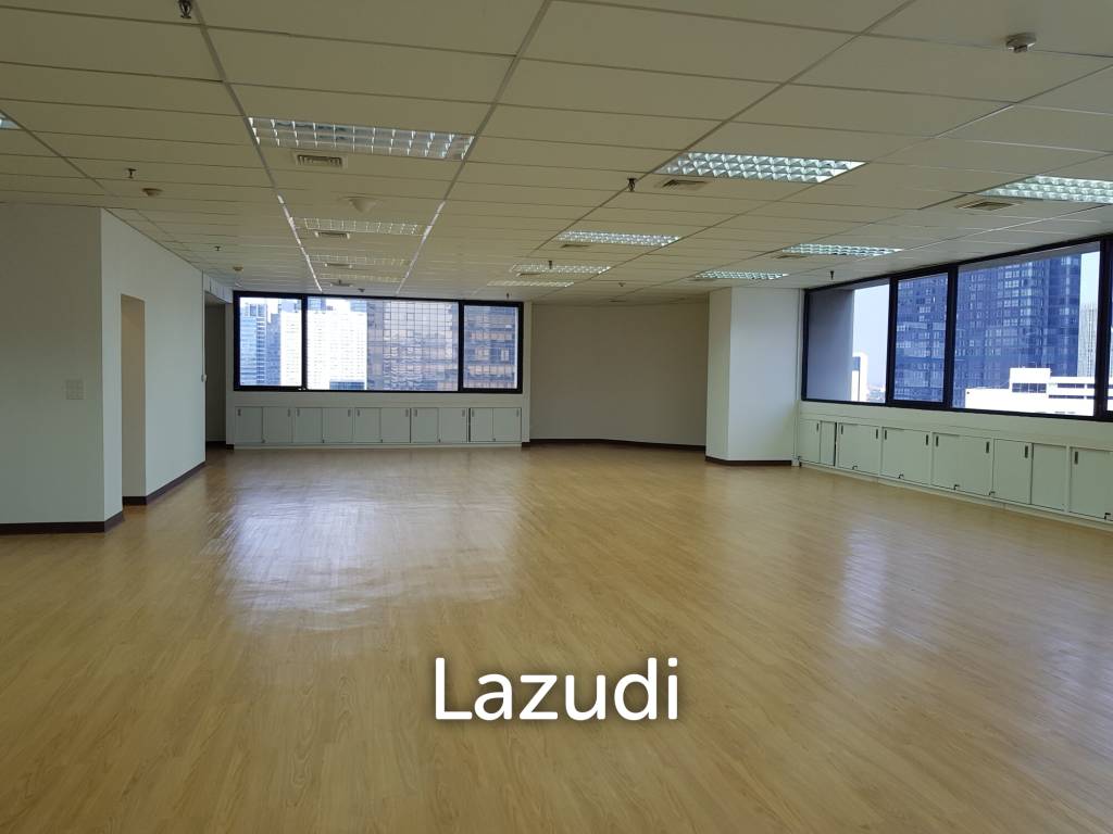 205 sqm Open Plan Office in Charn Issara Tower 1 Suriyawong Bang Rak
