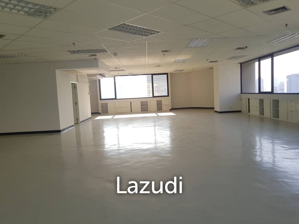 205 sqm Open Plan Office in Charn Issara Tower 1 Suriyawong Bang Rak