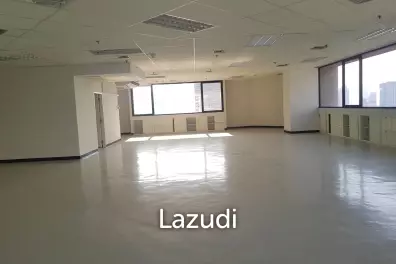 205 sqm Open Plan Office in Charn Issara Tower 1 Suriyawong Bang Rak