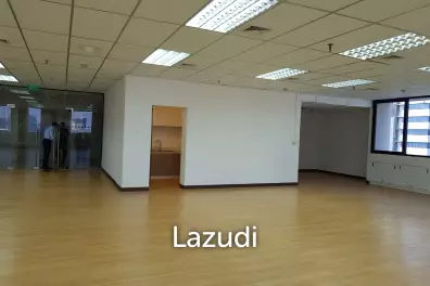 205 sqm Open Plan Office in Charn Issara Tower 1 Suriyawong Bang Rak