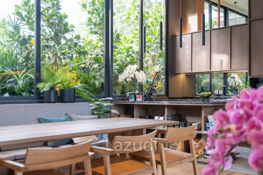 389 sqm modern detached home in Bang Chak Prakanong Bangkok