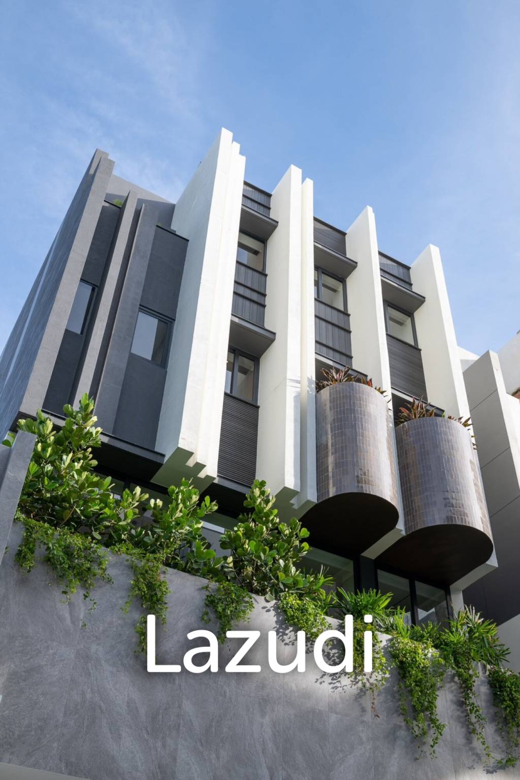 389 sqm modern detached home in Bang Chak Prakanong Bangkok