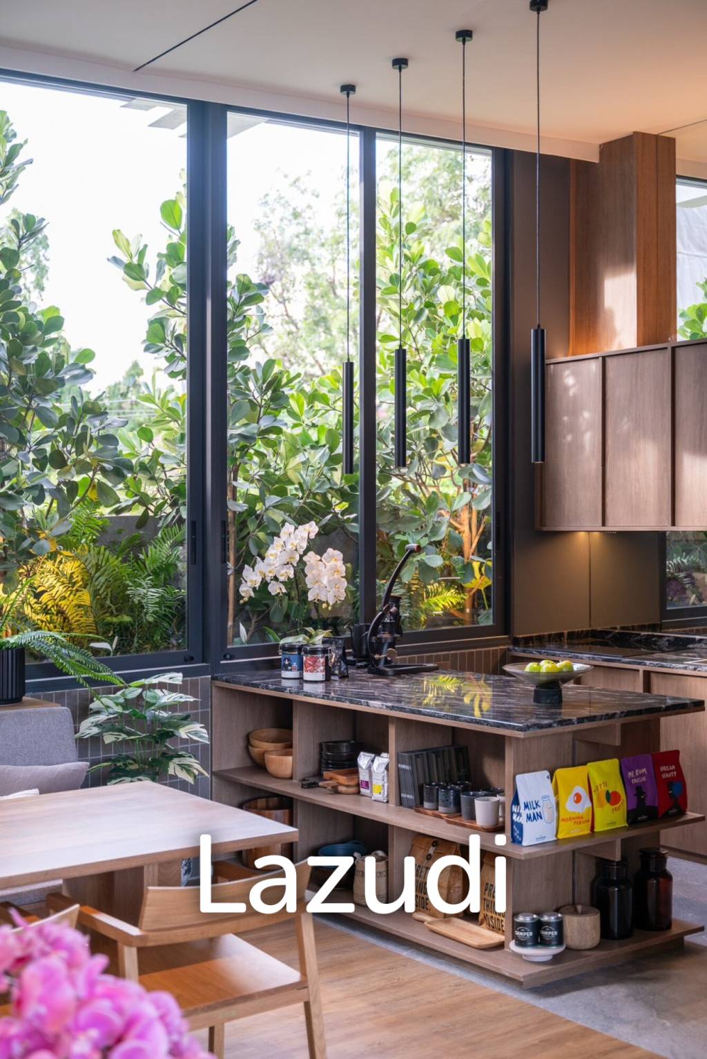 389 sqm modern detached home in Bang Chak Prakanong Bangkok