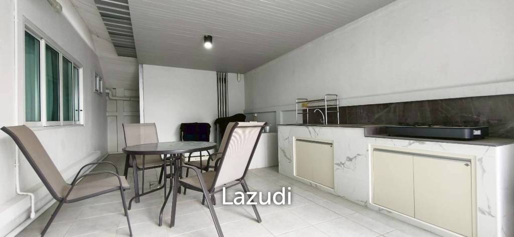 4 Bedroom 4 Bathroom 300 SQ.M. European Thai House
