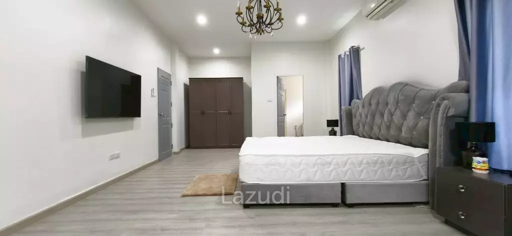 4 Bedroom 4 Bathroom 300 SQ.M. European Thai House