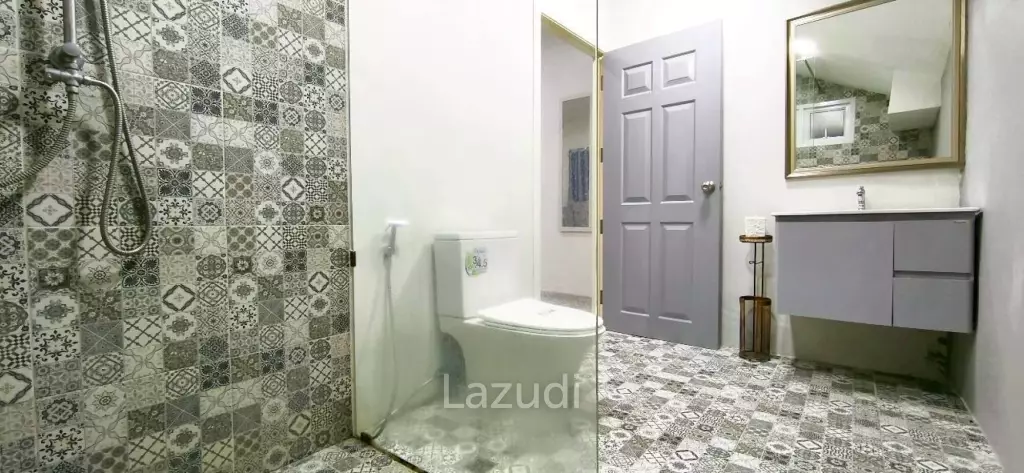 4 Bedroom 4 Bathroom 300 SQ.M. European Thai House