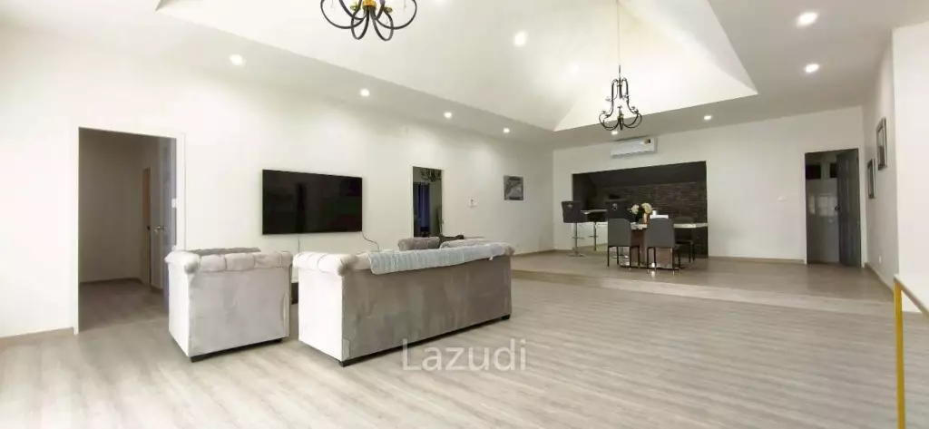 4 Bedroom 4 Bathroom 300 SQ.M. European Thai House
