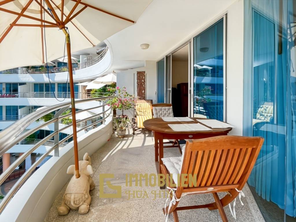 120 qm Wohnfläche / 2 Schlafzimmer + 2 Badezimmer / großer Balkon