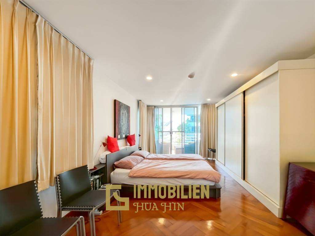 120 qm Wohnfläche / 2 Schlafzimmer + 2 Badezimmer / großer Balkon