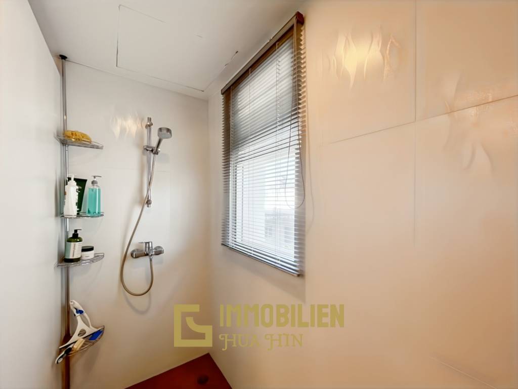 120 qm Wohnfläche / 2 Schlafzimmer + 2 Badezimmer / großer Balkon
