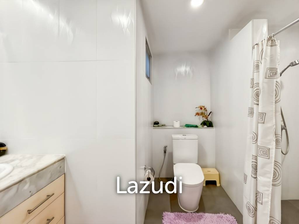 120 sqm Beachfront Condo at Baan Chai Talay Hua Hin with Large Balcony
