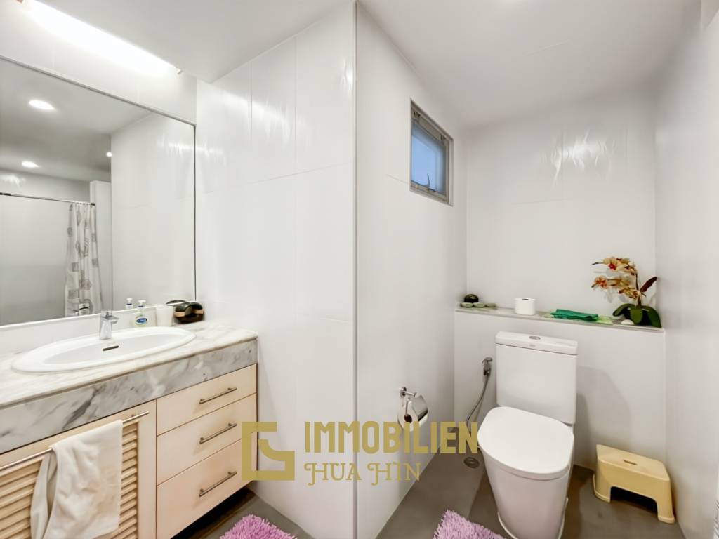 120 qm Wohnfläche / 2 Schlafzimmer + 2 Badezimmer / großer Balkon