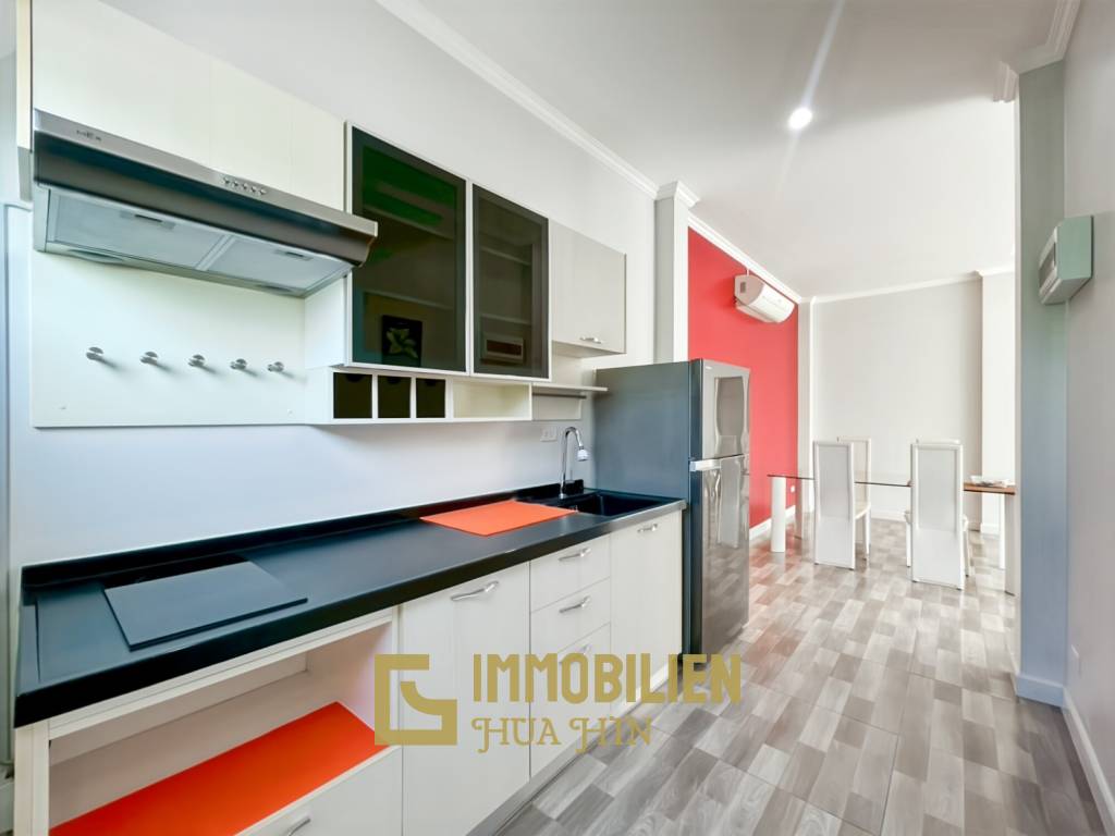 privater Pool / pflegeleichter Garten / 2 Schlafzimmer + 2 Badezimmer