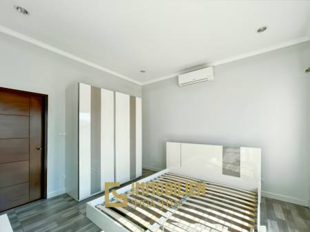 privater Pool / pflegeleichter Garten / 2 Schlafzimmer + 2 Badezimmer