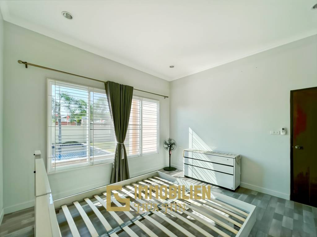 privater Pool / pflegeleichter Garten / 2 Schlafzimmer + 2 Badezimmer