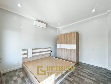 privater Pool / pflegeleichter Garten / 2 Schlafzimmer + 2 Badezimmer